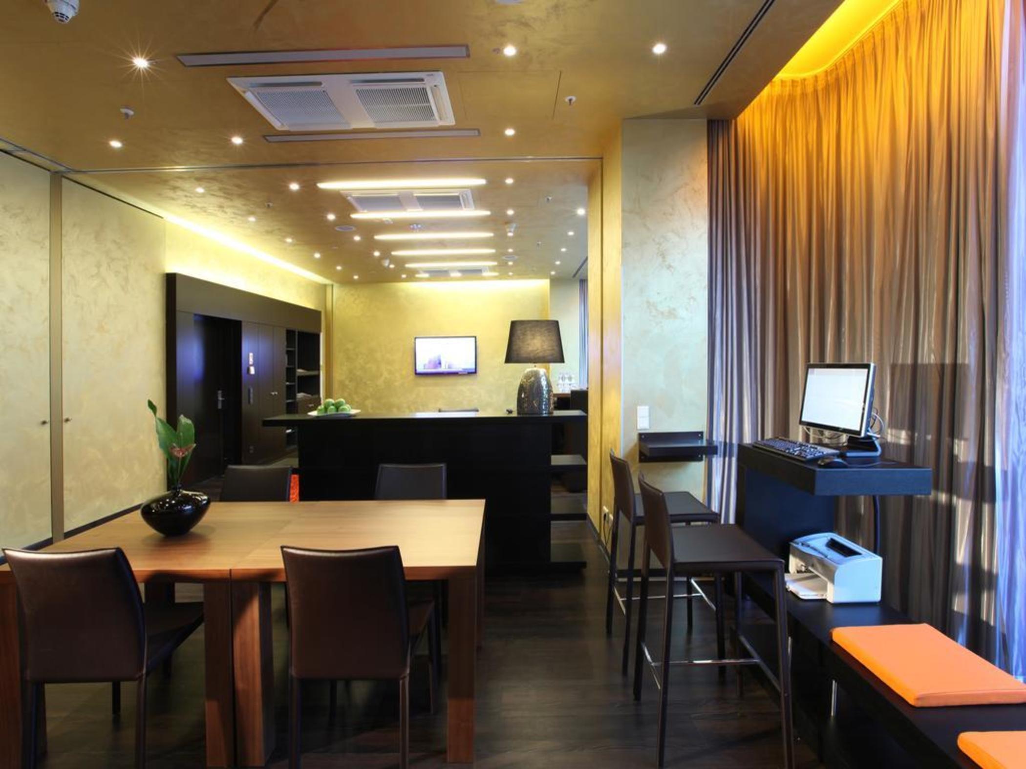 ลินด์เนอร์ โฮเทล อัม คูดัมม์ เบอร์ลิน Hotel ภายนอก รูปภาพ